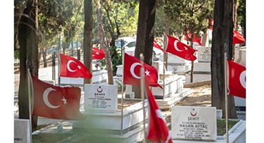 Başkan Tugay 15 Temmuz şehitlerini andı