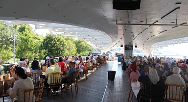 İBB Darülaceze Sakinlerinden Boğaz’da Tarihi Yolculuk