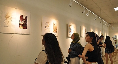EÜ’de “Resim ve Desen” sergisi sanatseverlerin ilgi odağı oldu
