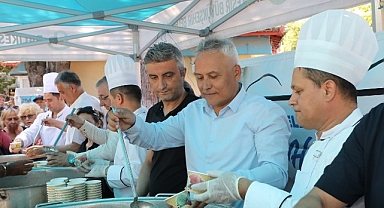 Edremit Belediyesi’nde aşure hayırları başladı