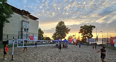 Gölcük’te Her Yıl Şenliğe Dönüşen Turnuva Başladı