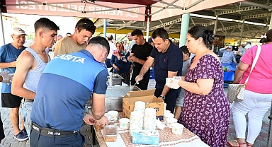 Kemer Belediyesi’nden Çamyuva’da aşure ikramı