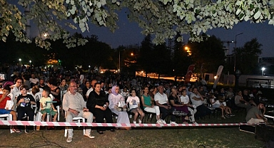 Osmangazi’de çocuklar açık hava sinemasında buluştu