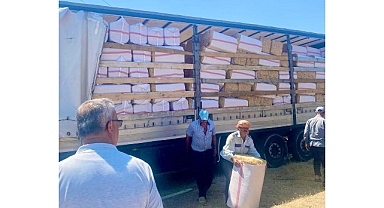 Urla Belediyesinden Zeytineli’ne 19 Ton Saman Desteği