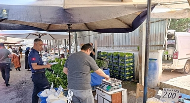 Zabıta Ekiplerinden Pazarlarda Tartı Denetimi