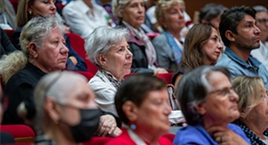 4. Uluslararası 13. Ulusal İzmir İleri Yaş Sempozyumu başladı