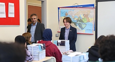 Sınavlara Hazırlanan Öğrencilere Belediye’den Kaynak Desteği