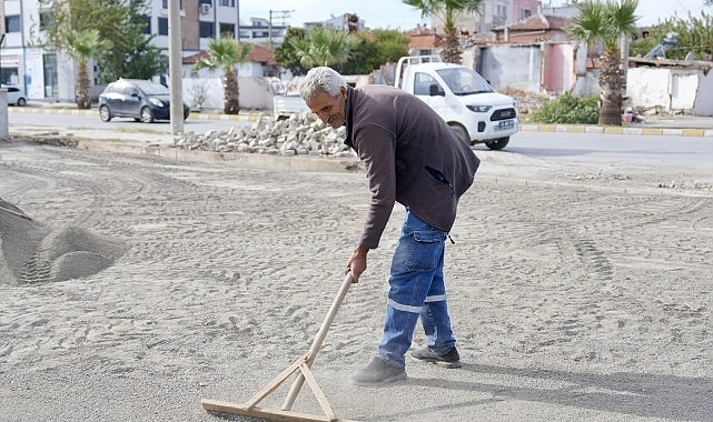 Burhaniye Belediyesi Fen İşleri Ekiplerinden Kesintisiz Hizmet